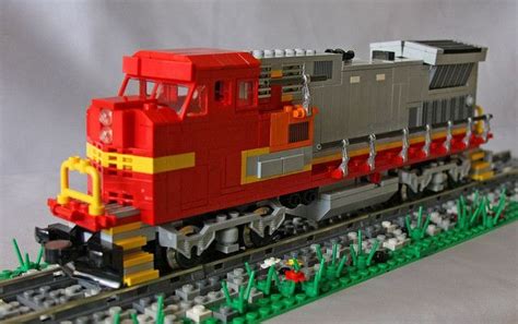 SF/BNSF B40-8W | Lego trains