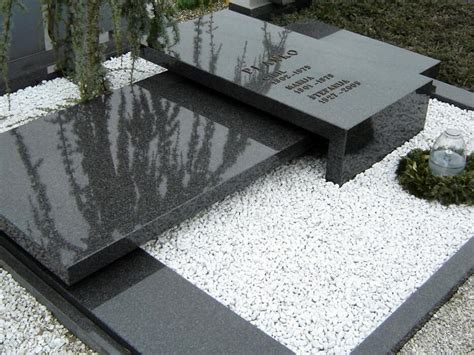 Granite Tombstone, Headstone & Gravestone Supplier in India