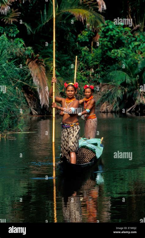 Mentawai woman hi-res stock photography and images - Alamy