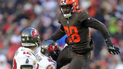 Cleveland Browns defense sees improvements in little increments