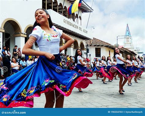 Folk Dancers in Typical Dress of Azuay Province, Ecuador Editorial Stock Photo - Image of dancer ...