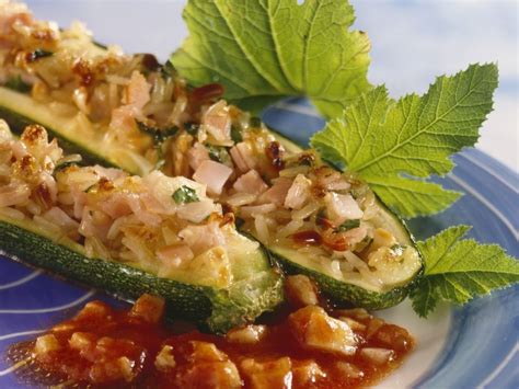 Zucchini Stuffed with Rice Recipe | EatSmarter