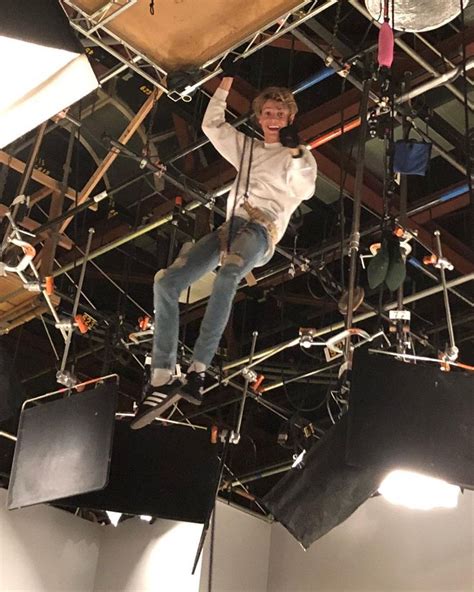 HENRY DANGER BEHIND THE SCENES 📽🎬🎬 So @jacenorman was hanging from the ...