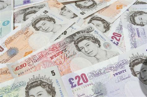 Bank of England announces polymer banknotes to be introduced in 2016