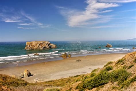 Sea Stacks Oregon, West Coast America, Tourist Attraction Stock Photo - Image of ocean, travel ...