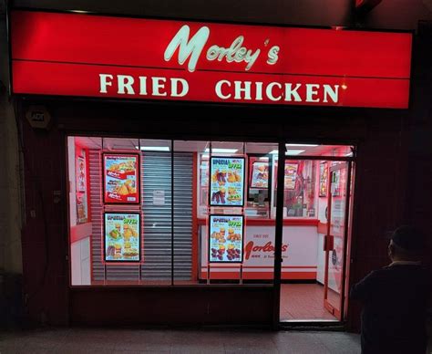 Morley's: The family-run chicken shop with cult status - BBC News