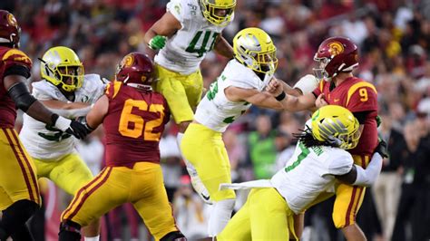 USC vs. Oregon final score, recap: Ducks blowout mistake-prone Trojans