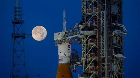 Nasa’s Artemis Moon missions pushed back by a year - BBC Newsround