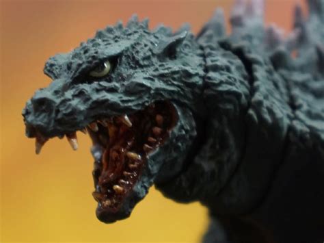 Kaiju Battle: S.H. MonsterArts Godzilla 2000 Specs And Info