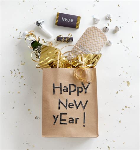 New Year's Eve Party Favor decorated brown paper bag with … | Flickr