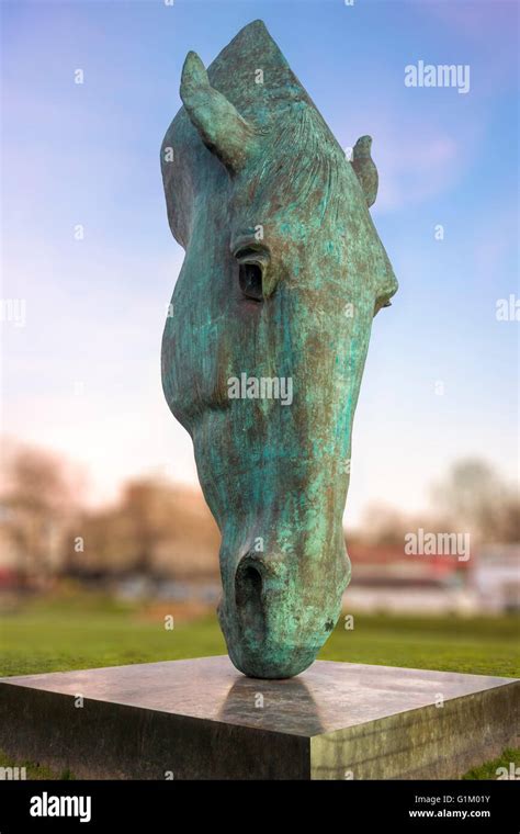 Horse Head Sculpture High Resolution Stock Photography and Images - Alamy