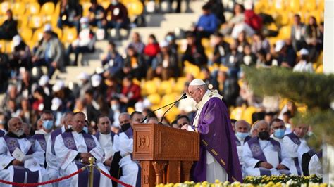 Pope Francis celebrates largest mass of his Iraq visit