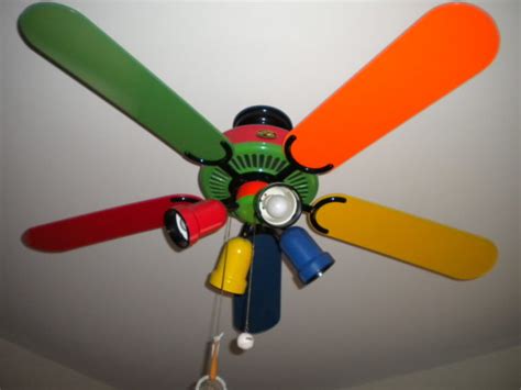 Multi colored ceiling fan for the style of your rooms | Warisan Lighting