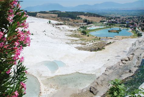 Pamukkale hot springs, Turkey by Zubi Travel