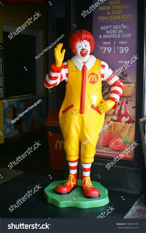 Statue World Famous Ronald Mcdonald Mcdonalds Stock Photo 728891299 | Shutterstock