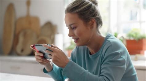 Brie Larson protagoniza novo comercial do Nintendo Switch - Nintendo Blast