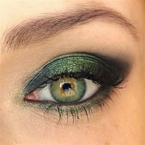 Makeup Look For Green Eyes: 2018 Ideas, Pictures, Tips — About Make Up | Makeup looks for green ...