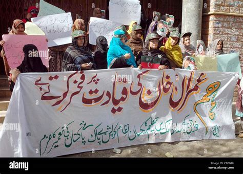 Women supporters of Tehreek-e-Insaf (PTI) Women Wing are protesting in ...