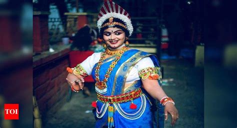 Women Yakshagana performers find prominence on stage | Kannada Movie ...