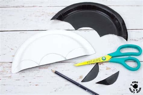 Rocking Paper Plate Bat Craft - Kids Craft Room