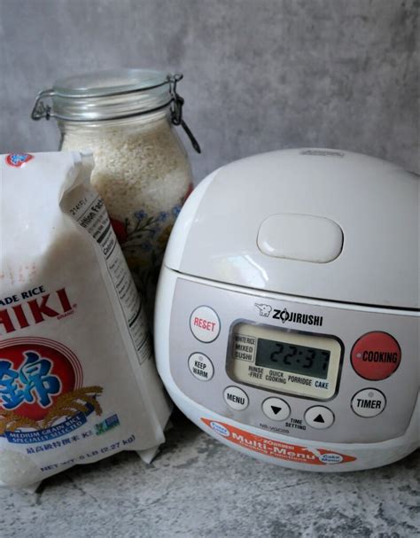 How to cook Japanese Rice using a Rice Cooker?