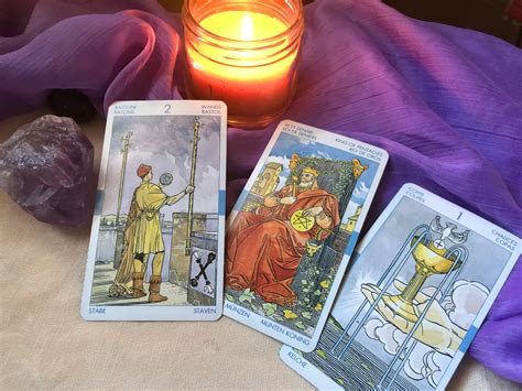 Love Tarot Card Reading and More: The Different Types of Card Readings