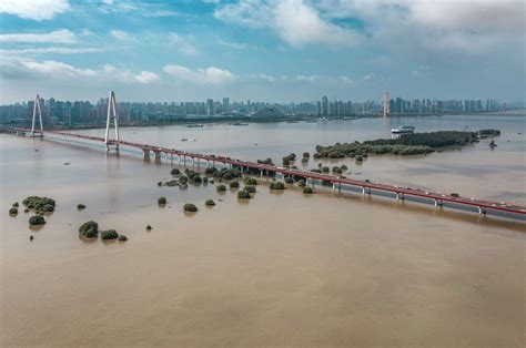 China raises Yangtze river flood alert to second highest level | Daily Sabah