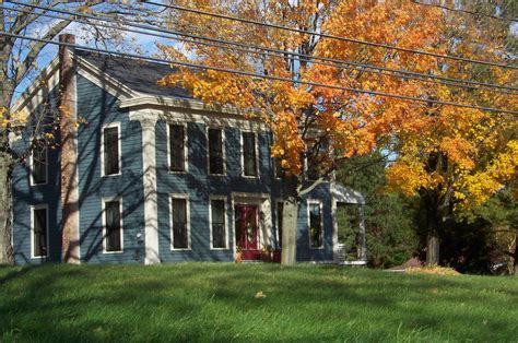 Exterior Paint Colors Old Farmhouse | Home Decor Ideas