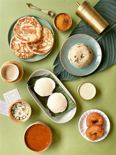 Breakfast Combo ( idli, dosa, sambar, coconut chutney, gun powder, upma ...