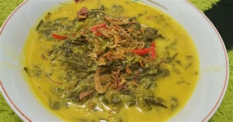 Resep Sayur daun singkong simpel / daun singkong / opor daun singkong oleh Ati Velayati - Cookpad