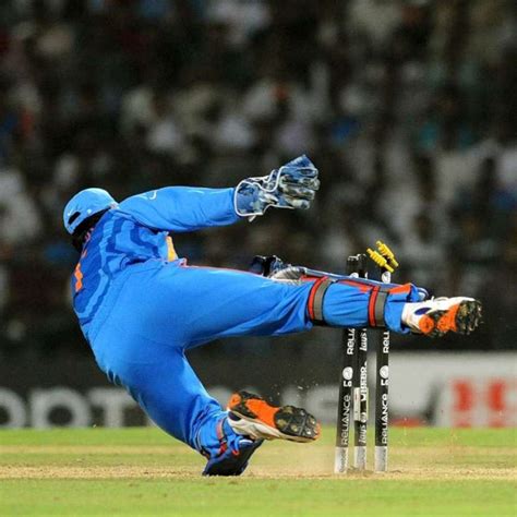 "Sampath Speaking" - the thoughts of an Insurer from Thiruvallikkeni: How Dhoni stumped the ...