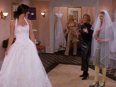 Monica's Wedding Dress : r/howyoudoin