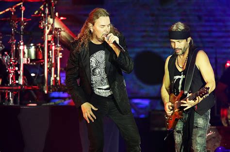 ManÃ¡ Rocks L.A. Concert With Special Guest Marco Antonio Solis & More Show Highlights ...