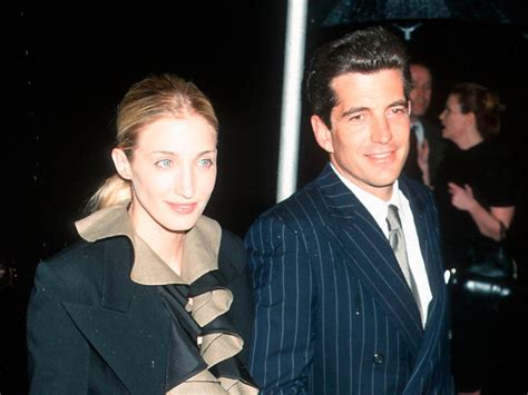 Best Photos of JFK Jr. & Carolyn Bessette – SheKnows