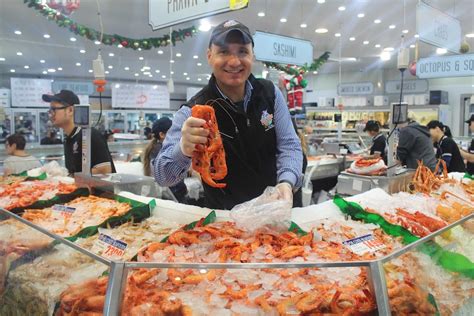 A festive feast of fish and fruit: the creation of the Australian Christmas dinner - ABC News