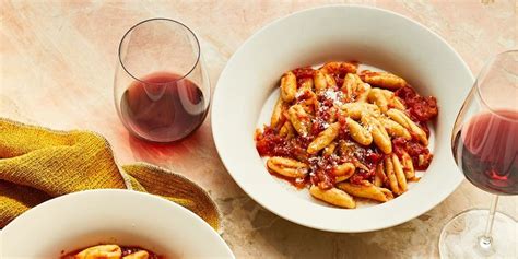 Fresh Cavatelli With Garlic Tomato Sauce | Recipe | Delicious tomato sauce, Cavatelli recipe ...