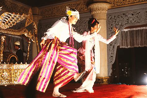 Burmese Dance | Asian Traditional Theatre & Dance