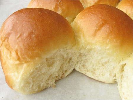 bread - What is the difference between a biscuit and a roll? - Seasoned ...