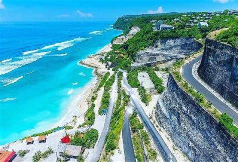 Indahnya Pemandangan Di Wisata Pantai Melasti Ungasan Bali