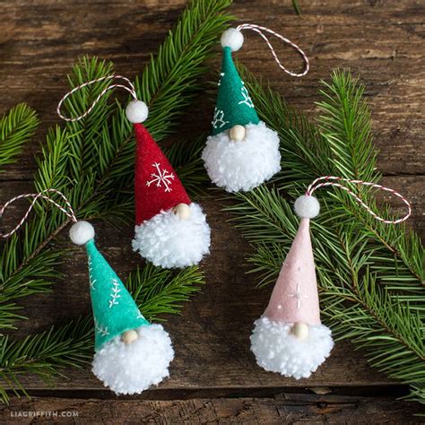 55+ DIY Christmas Tree Ornaments: Homemade & Beautiful