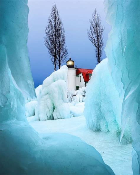 Fantastic Frozen Lighthouses in Michigan | Michigan