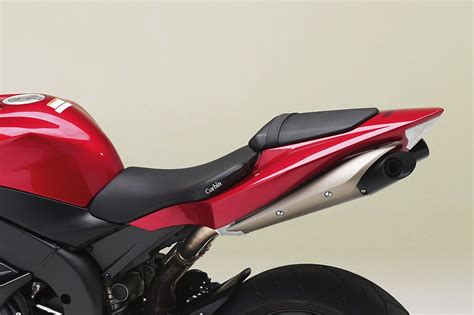 Corbin Motorcycle Seats & Accessories | Yamaha R1 | 800-538-7035