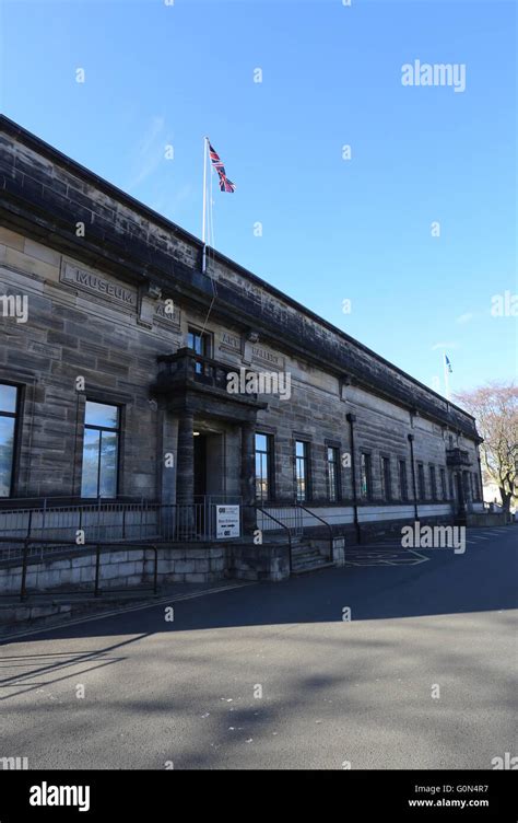 Kirkcaldy museum hi-res stock photography and images - Alamy