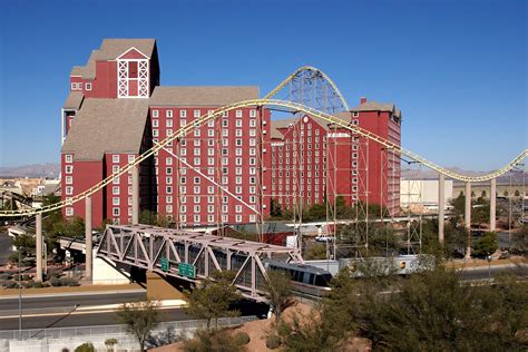 Monorail Bridge, Primm, Nevada | A Monorail Train is passing… | Flickr