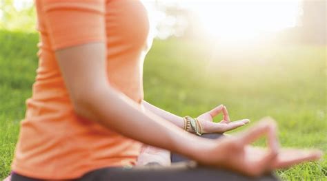 Daily meditation may keep you attentive in old age | Health News - The ...