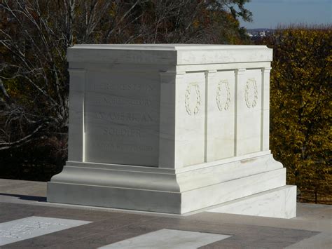 File:Tomb of the Unknown Soldier 7.jpg - Wikimedia Commons