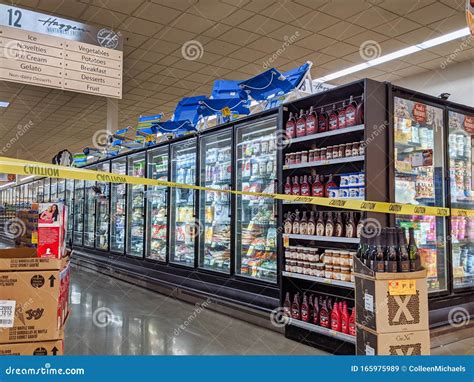 Interior View of Haggen Northwest Fresh Grocery Store, the Freezer Food Aisle is Editorial Stock ...