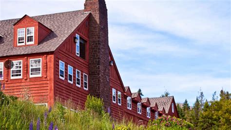 What is the Lutsen Lodge famous for? Historic resort on North Shore destroyed by overnight fire