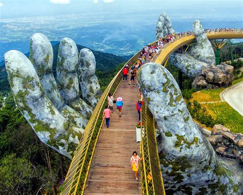 The Golden Bridge near Da Nang, Vietnam : r/bridgeporn