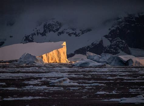 Iceberg Photography Tips: An In-depth Guide - Nature TTL